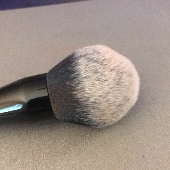 Laura Geller brush - Picture 4 of 6